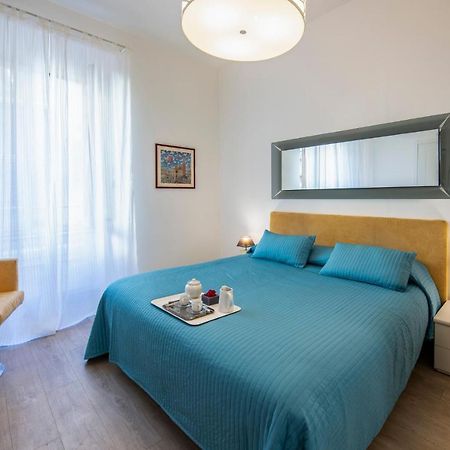 Mamo Florence - Amalia Piazza Signoria Apartment Екстер'єр фото