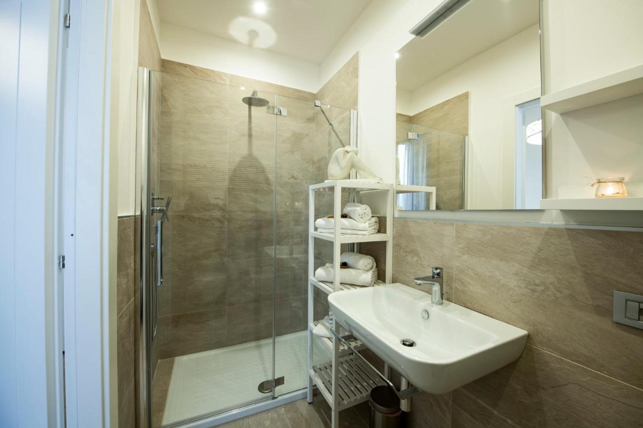 Mamo Florence - Amalia Piazza Signoria Apartment Екстер'єр фото