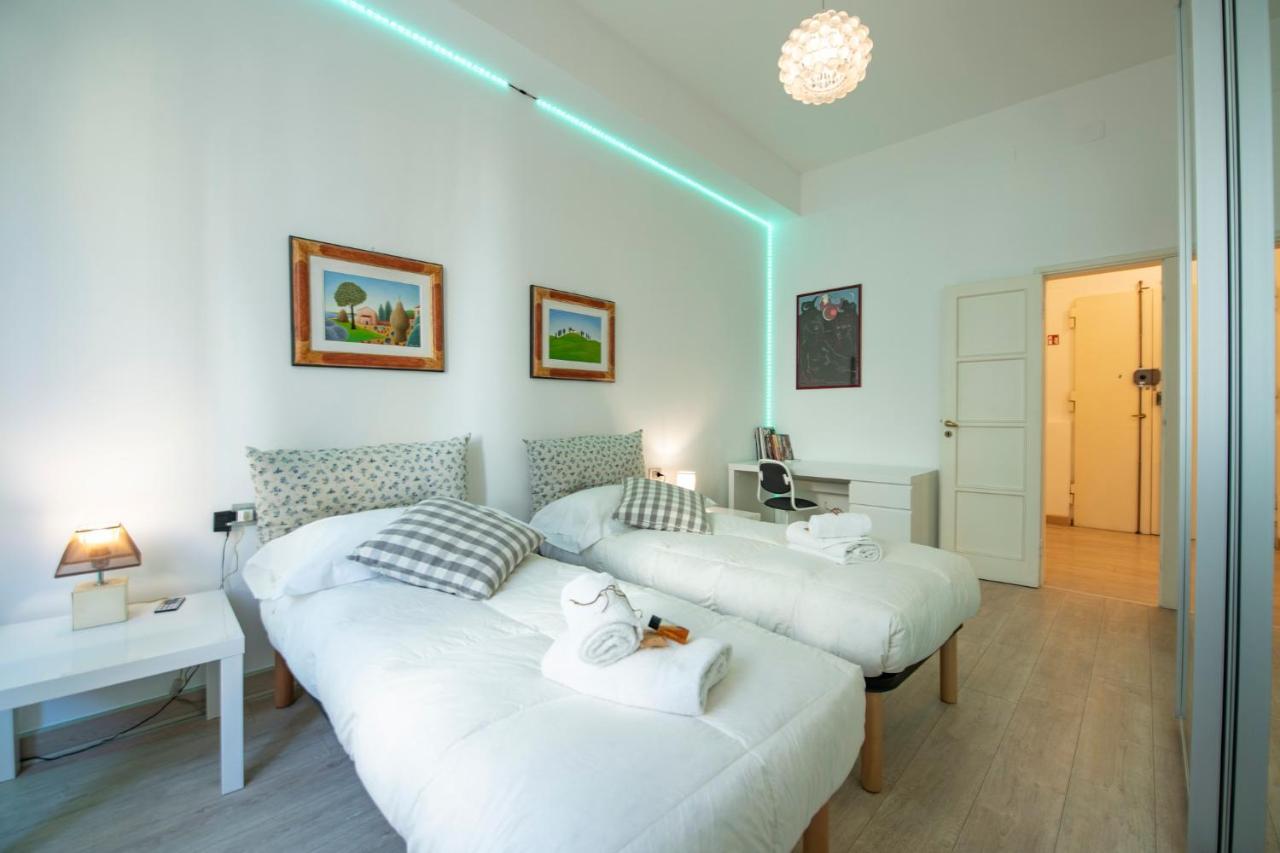 Mamo Florence - Amalia Piazza Signoria Apartment Екстер'єр фото
