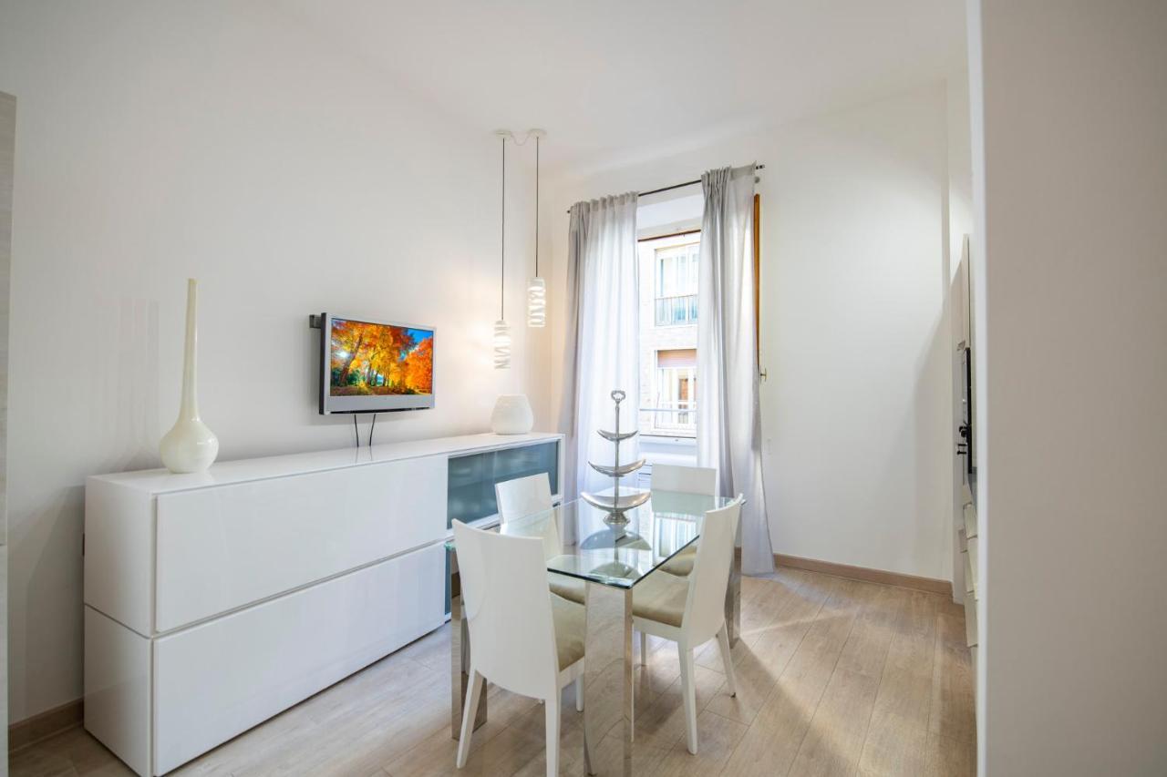 Mamo Florence - Amalia Piazza Signoria Apartment Екстер'єр фото